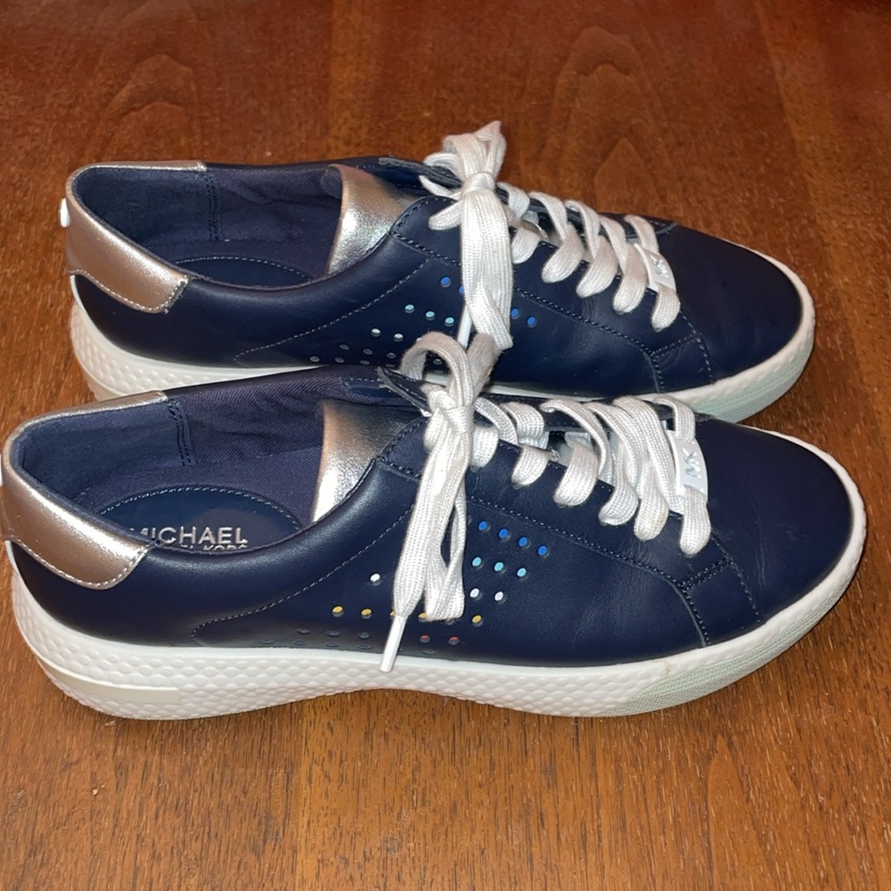 MICHAEL Michael Kors Women's Codie Low Top Sneakers Lace-Up Blue Sneakers EUC 9